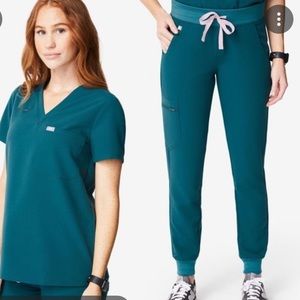 Caribbean blue fig scrubs SM